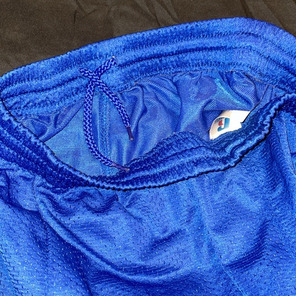 Russel - Picture 5 of 5